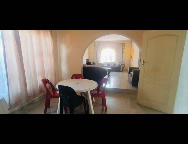 2 BEDROOM HOUSE FOR SALE IN TSHEPISONG